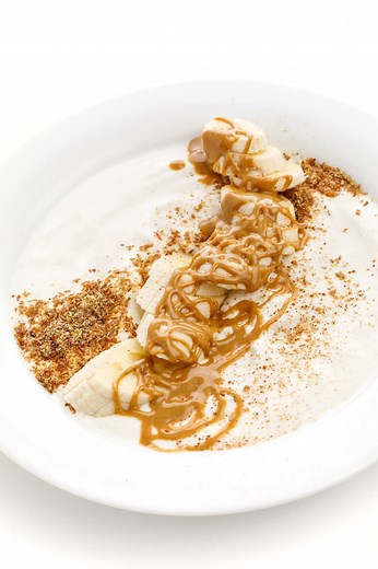 Peanut Butter Banana Greek Yogurt Bowl - The Lemon Bowl