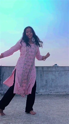 ky bat aye 🌸💗 #dance