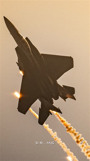 ‎د.محمد سويدة Mohammad Swidah‎ on Instagram‎: "The Royal Saudi Air Fore ⚔️🇸🇦 Saudi National Day 95 @saudihawks @aviationwg @nikon.sa Nikon Z50II Nikkor 500mm PF F5.6 #nikon #jeddah #z50ii #ksa #nikonsa #saudiarabia #500mmpf #saudinationalday #saudiarabia #السعودية #جدة #الواجهة_البحرية #اليوم_الوطني_السعودي"‎