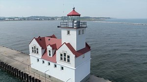 I've visited several lighthouses along Lake Michigan during my time in Wisconsin but the Kewaunee Lighthouse was the first I've been able to go inside! The historic lighthouse was recently renovated and is now open for tours. #kewauneecounty #lighthouses #traveling | Bill On The Road