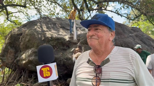 #Armero40años | Desde la gigantesca roca que arrastró el lahar del Nevado del Ruíz, Álvaro Escobar, próspero comerciante de textiles de Armero en la época, relata la historia de lo que pasó la noche del 13 de noviembre de 1985. Escobar asegura que el sentimiento de tristeza sigue igual, 40 años después. | Tolima en Grande