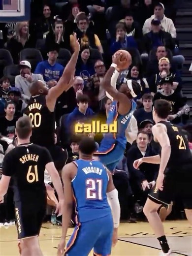 was this a foul? 😭✌️