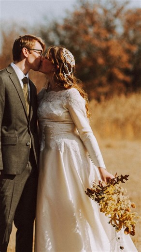 The headpiece pattern is yours!!!! Use the “shop” button in my link tree 💌💌 #crochetinspo #crochetpattern #weddinginspo #medievalcore #medievalfashion | Jenna Burns
