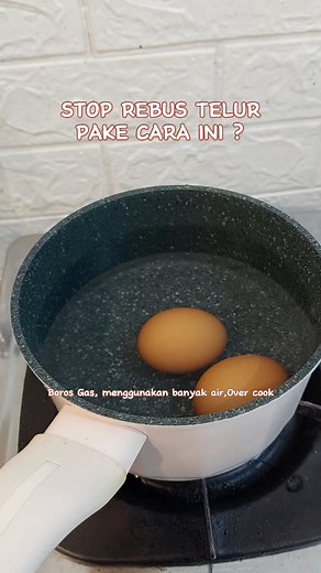 Yuk cobain cara rebus telur kyk gini, lebih cepat & hemat gas, nah apinya api sedang ke kecil ya, semoga bermanfaat 🤗 Sound Judul: Good Thing Artis: Faver Tautan: https://business.facebook.com/sound/collection/?sound_collection_tab=sound_tracks&asset_id=229596876055188&reference=artist_attr #lifehack #lifehacks #momlifetips #ummikhairizky | Ummikhairizky