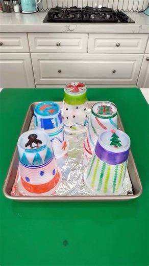 Fun Christmas Craft #DIY #christmas | At Home with Jennie and Nick