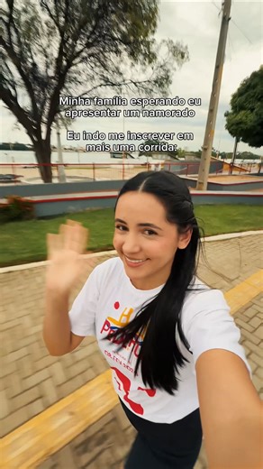pede.ai | Delivery de tudo on Instagram: "Pra quê arrumar um namorado se a gente pode ser feliz na corrida Pede.Run? 😂 🏃🏼‍♀️ #pedeai #pederun #corrida"