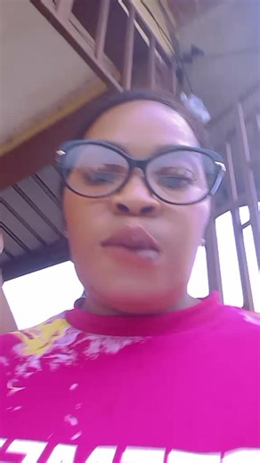 Vidéos de Julie (@juliebella8) avec son original - Samuel MS