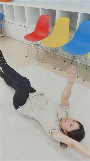 Core training for marathon beginners ③ Dead bug #shorts #Hashimoto Osteopathic Clinic, Himeji City