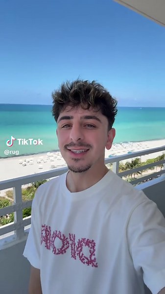 Vibes 🏝️ | the faze rug walk