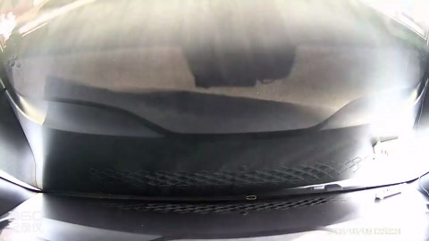 Flying mudflap rubber sheet briefly blocks driver’s view on highway in Henan, China