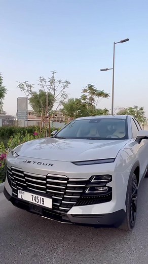 Welcome to a Day in the City with the Jetour Dashing: Your Ultimate Urban Companion! Cruise through the city with style and confidence in the sleek Jetour Dashing🚙. Enjoy the panoramic sunroof ☀️ and effortless parking with advanced assist system impressing onlookers with your parking prowess. Stay connected with the innovative infotainment system and voice control feature, and feel safe with cutting-edge safety features such as blind-spot detection and intelligent collision warning. This car i