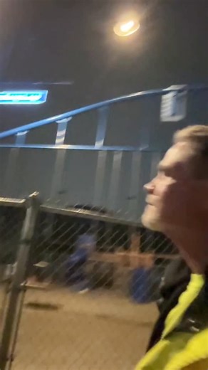 Out here making that easy money… I have to be honest though, I really didn’t want to get out of bed 😩.. | David Loop