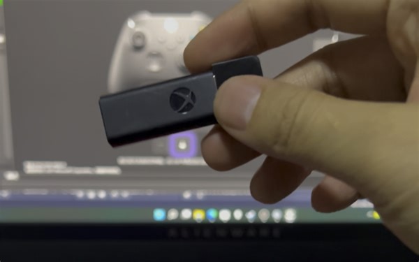 XBox手柄连接pc纯新手的三种连接方式与各自特点（蓝牙、无线接收器、有线连接）