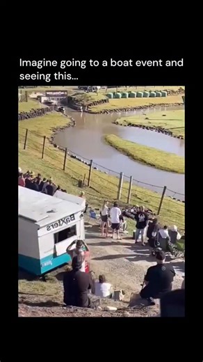 @explainingworld on Instagram: "Sprint boat racing is one of the most intense motorsports on water. Drivers and navigators race tiny, high-powered jet boats through twisting, narrow channels at incredible speeds, often hitting over 80 mph while making hairpin turns. The navigator’s job is just as important as the driver’s, shouting directions to keep them on course since the tracks are like watery mazes. With every second counting, the sport combines raw speed, precision, and teamwork, making it