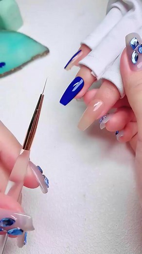 39K views · 34 reactions | Beautifull nails video tutorial #nails #nailart #nailsofinstagram #manicure #nailsoftheday #u #gelnails #beauty #nail #nailsart #nailsdesign #nailsonfleek #naildesign #acrylicnails #nailstagram #nailtech #naildesigns #nailstyle #instanails #nailartist #nailsnailsnails #nailpolish #love #nailinspo #nailswag #inspire #gelpolish #unhas #gel #glitternails | 홏홖황황홤홤홨 | Facebook