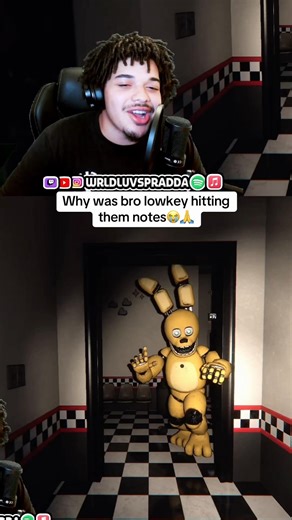 How is bro singing while getting chased😭😭🙏 #fnaf