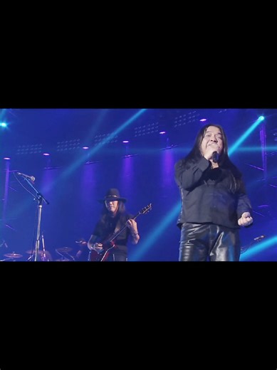 Concert Short Charge Shock Rock Legend 2013 หินเหล็กไฟ เพื่อเธอ #หินเหล็กไฟ #โป่งหินเหล็กไฟ #คอนเสิร์ต #concert