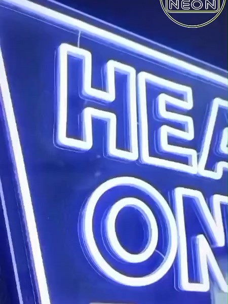 Ever wondered how custom neon signs are made? ✨ From shaping the design to the final glow, every step is part of the craft. This is where creativity meets precision. 🔥 #smallbusiness #makersgonnamake #neonsign #customneon #ledneon #signmaking #neonlights #acrylicsign #happybirthdayneon #handmadeart #creativeprocess #partydecor #viralvideo #foryoupage❤️❤️ #foryoupageシforyou #foryou #trending #gamingdecor #satisfyingvideo #giftshopdecor