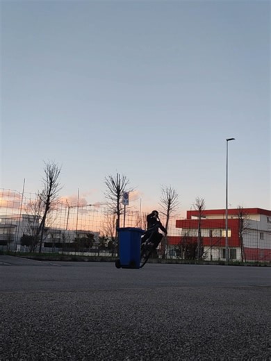 Gli ho fatti con le tassellate comunque #swerve #wheelie #impennata #impennare #hardswerve #swerving #bikelife #crazywheelies #fyp #perte #viral #fpy