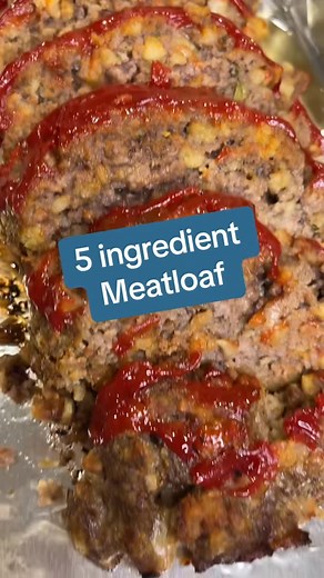 Stephanie Gigliotti on Instagram: "✨ Comfort food at its finest! ✨ This Stove Top Stuffing Meatloaf is juicy, flavorful, and topped with that classic ketchup glaze we all love. 🥩🍞 Using a box of stuffing instead of breadcrumbs makes it extra savory AND super easy to throw together on a busy night. 🩷 If you’d like printable recipe sent to you, just comment ‘RECIPE’ below and I’ll DM you! 🍴 Perfect with mashed potatoes + green beans = the ultimate family dinner! 👉 Grab the full recipe on my b