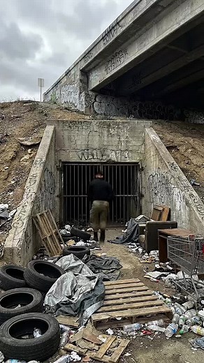 I transformed an abandoned underground concrete bunker into a fully operational tactical stronghold 🏚️💪 The project started outside, where the area in front of the bunker was cluttered with debris and trash. Every corner was cleared with extreme precision ⚡🧹. The massive concrete walls were painted black 🖤, a solid asphalt path was laid and leveled 🛣️, and huge iron doors were installed to secure the entrance 🚪💥. Inside, the process was methodical and detailed: wooden frames were stacked