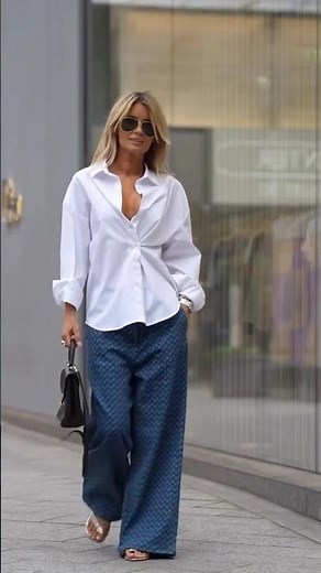 Urban Chic Style: Oversize White Blouse & Ripped Jeans, the Look of the Moment ✨ #streetstyle #ootd