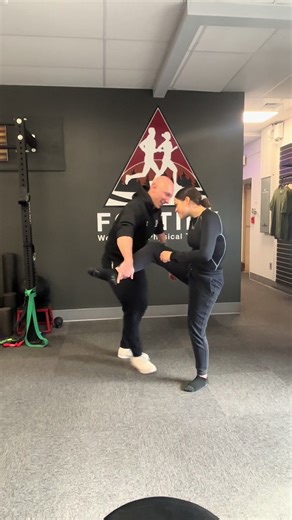 Should we be having this much fun at work? Flexibility is the key to resilience! We thought this challenge looked easy… reality said otherwise for some. #fortifywellness #eastgranbyct #flexabilitychallenge #recovery #InjuryPrevention