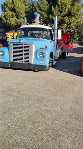 1968 International Harvester Loadstar truck
