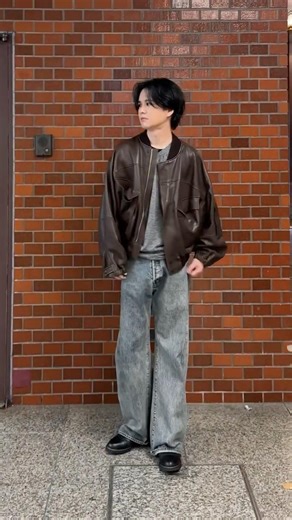 春、レザーとデニムはマストですねぇ。。