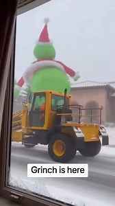 Grinch is having fun dancing in the snow | Jack Skellington Addict