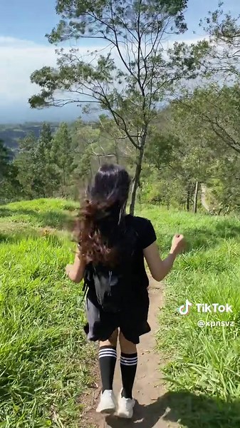 Pov : hiking asik with me ⛰️ 🚶🏻‍♂️#ekowisatakalitalang #kalitalang #kalitalanggunungmerapi #merapi #exploreklaten