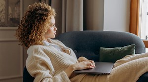 7 easy ways to make meditation a habit (and trending styles to try)