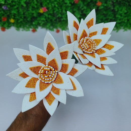3.4K views · 229 reactions | Beautiful Daisy Flowers | Daisy Flowers | How to Make Daisy Flowers Making #flowers #diy #craft | SmirchS | Facebook