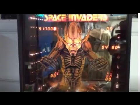 SPACE INVADERS PINBALL MACHINE- BY BALLY 1980