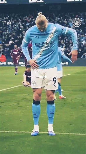 ⚡ Crazy Haland Celebration - Robot Dance