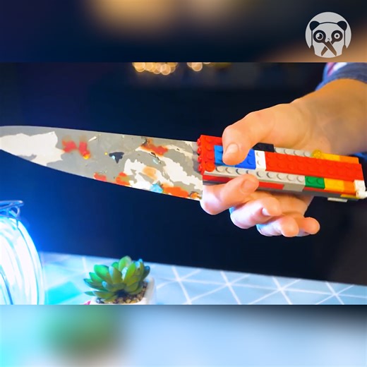 Making a kitchen knife from Lego | Crafty School