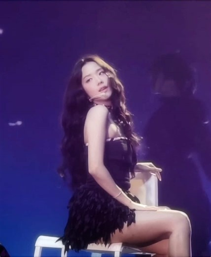 ‏you’ll never guess what song she dance to. so cvnt #jisoo