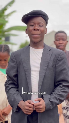 Kids Dance Battle to Billie Jean by Michael Jackson