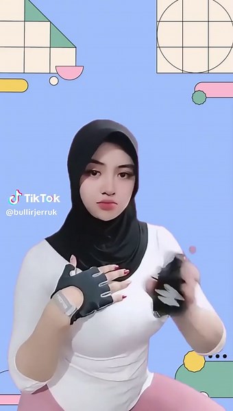 Enzy Mode Terhot: Gaya Terbuka dan Artis Seksi