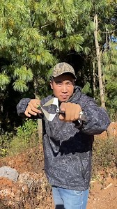 57K views · 928 reactions | If use a slingshot to hunt large prey, the steel balls will be too weak as ammunition, while the hunting darts can come into play well. The demonstration in the video is illustrative. To get mainstream darts for slingshot→ https://www.gzkband.shop/ProDetail.aspx?ProId=110 #darts | Gzkband | Facebook