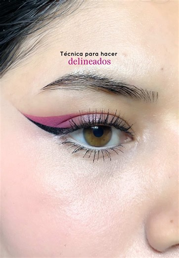 Técnica para hacer delineados 💕 #maquillaje #makeup #maquillajetips #maquillajetutorial #maquillajedeojos #tutorial #maquillajenatural #maquillajefacil #delineado #delineador