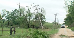 'Pray for comfort' | Holdenville rallies around storm victims