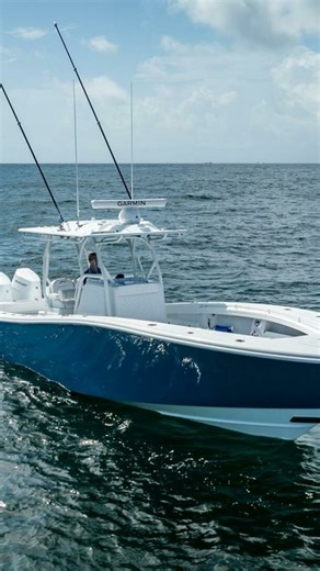 IN STOCK | 2025 Yellowfin 34 🔥 The 2025 Yellowfin 34 Offshore is built for serious anglers and recreational boaters alike. Measuring 34 feet, 8 inches long with a 10-foot beam, it strikes the perfect balance between maneuverability and fishability. This model is Yellowfin’s signature twin-step hull, engineered for efficiency and performance. The design delivers a dry, stable ride in offshore conditions while maintaining the nimble handling of a smaller vessel. Powered by triple Mercury 400 V10 