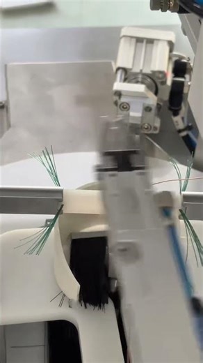 Ajustable winding speed coil winding machine