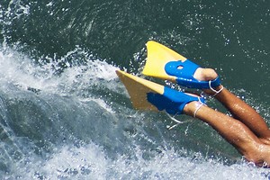 How to install swim fin tethers