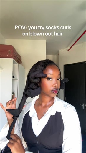 Go girl give us nothing, all I can do is laugh 😭😭😭😭and yes I have a sock curls tutorial on my page but you have to straighten your hair first 😭 #fail #sockcurls #naturalhair #fyp