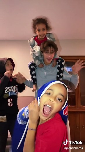 The Richards fam is back together @willrichardzzz