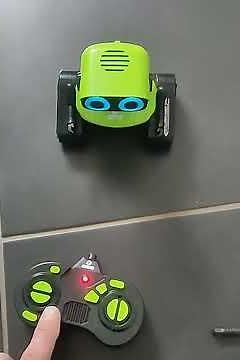 GILOBABY Jouet Robot Enfant, Super robot , les enfants adorent , simple d'utilisation