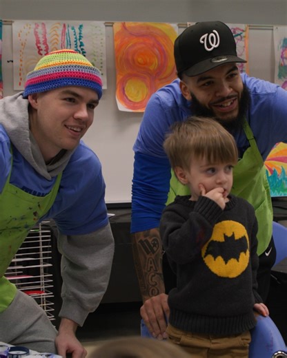 Connecting with the community through art 🎨 Thunder players Kenrich Williams and Alex Ducas surprised participants at the Oklahoma City Museum of Art creating their own masterpieces in the OMA's art-making studio 👨‍🎨 | Oklahoma City Thunder