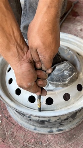 Manual Tubeless Nozzle Installation on Rim | Easy & Simple Method